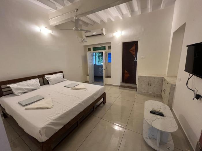 auro mithra heritage stay