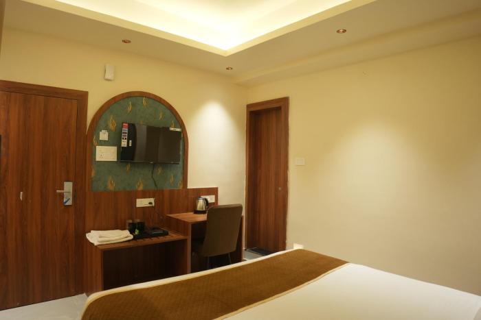 hotel jasraj inn