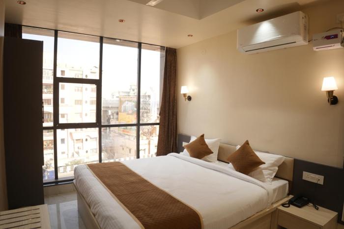 hotel jasraj inn