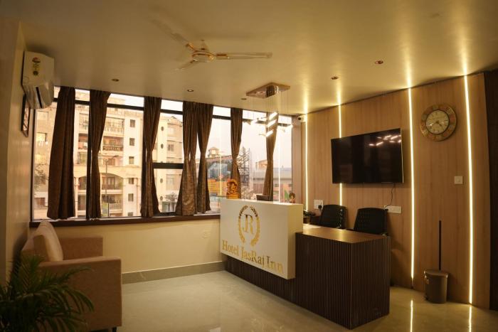hotel jasraj inn