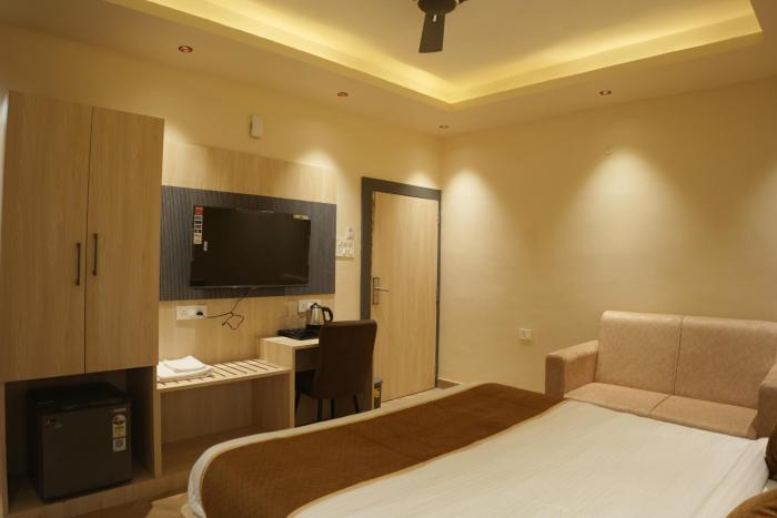 hotel jasraj inn