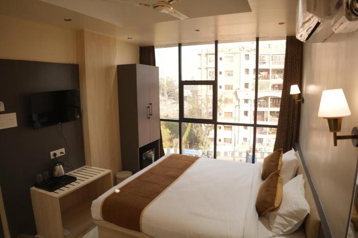 hotel jasraj inn
