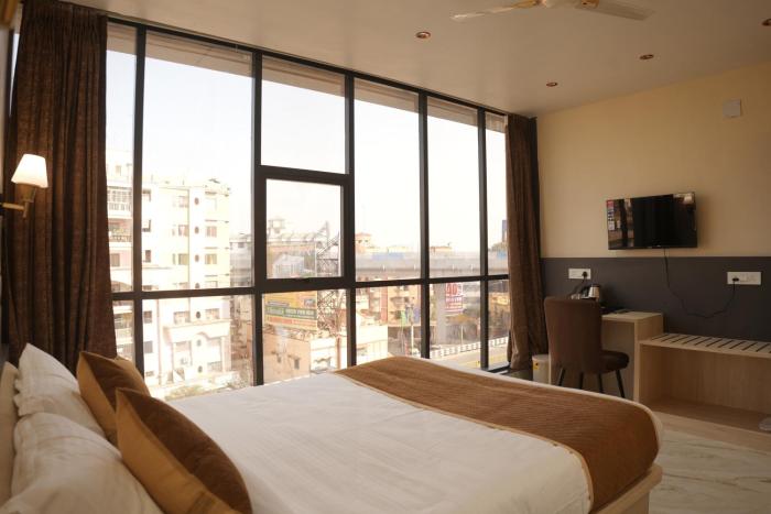 hotel jasraj inn