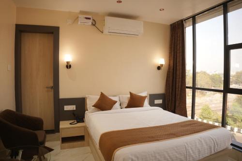 hotel jasraj inn