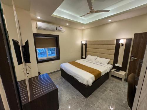 hotel jasraj inn