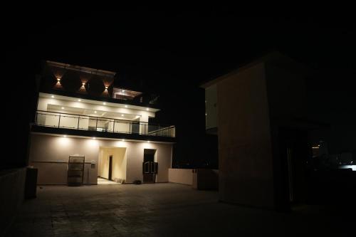 hotel jasraj inn