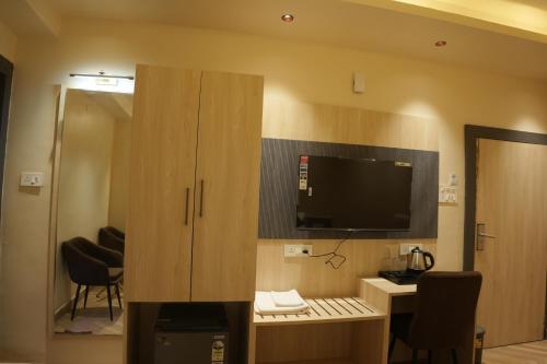 hotel jasraj inn