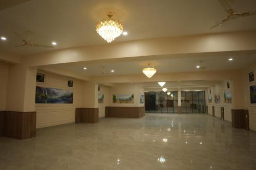 hotel jasraj inn