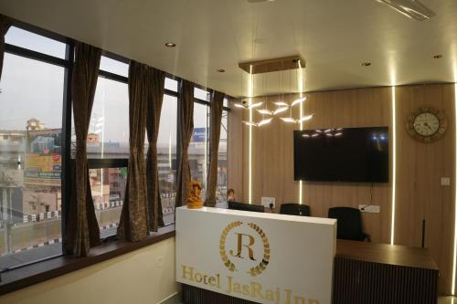 hotel jasraj inn