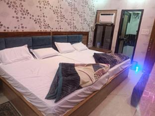 Krishna Guest House Rampath,,3 star