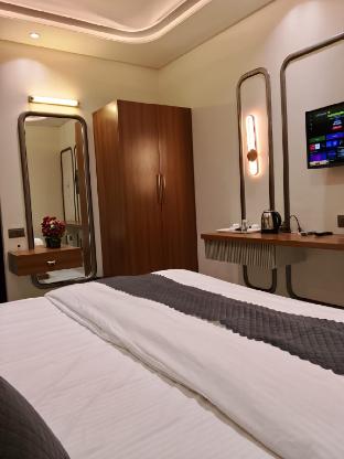 Hotel Sky Inn,,3 star