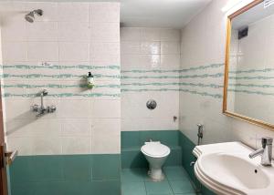 hotel edge inn jail road near railway ju