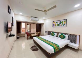 hotel edge inn jail road near railway ju