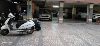 hotel edge inn jail road near railway ju