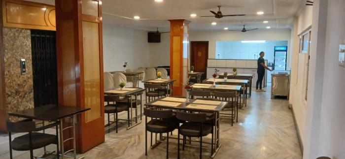 hotel edge inn jail road near railway ju