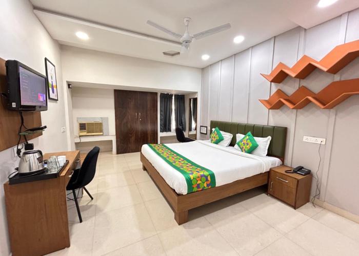 hotel edge inn jail road near railway ju