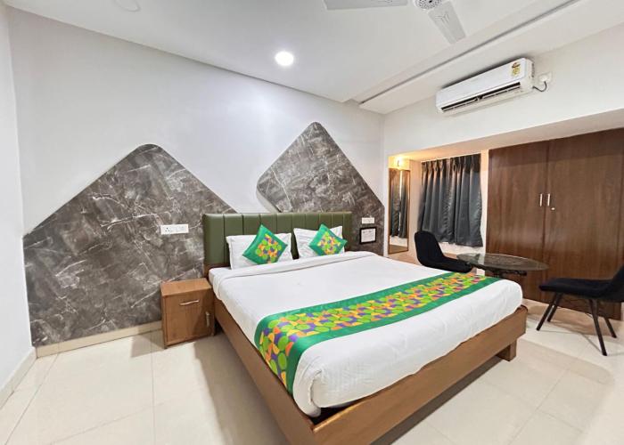 hotel edge inn jail road near railway ju