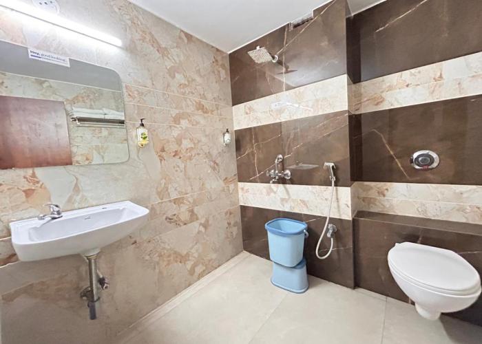 hotel edge inn jail road near railway ju