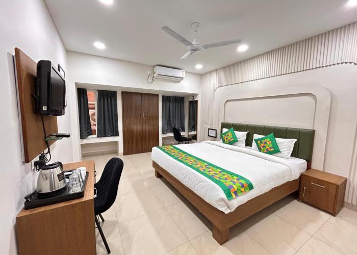 hotel edge inn jail road near railway ju