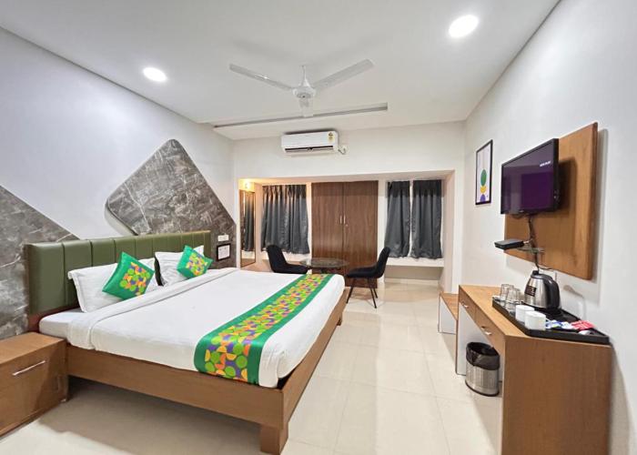 hotel edge inn jail road near railway ju