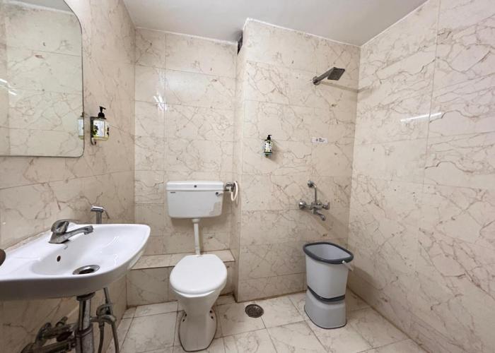 hotel edge inn jail road near railway ju