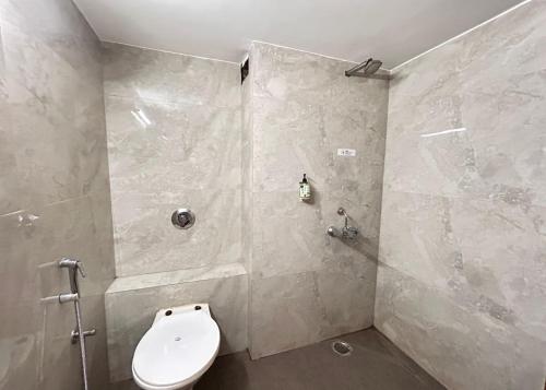 hotel edge inn jail road near railway ju