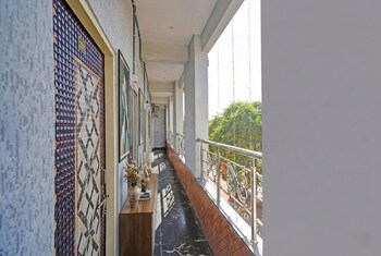 Via Lords Inn,,3 star