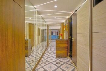 Via Woodlands,,3 star