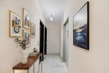 Via Gold Palace,,3 star