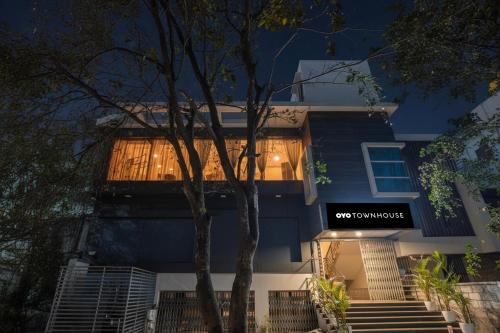 super townhouse bannerghatta hospital road formerly sri sai suites