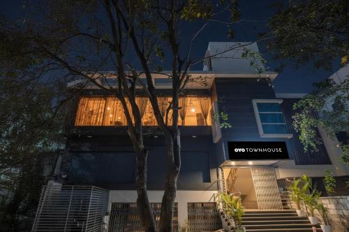 super townhouse bannerghatta hospital road formerly sri sai suites