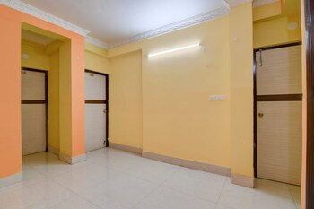 Hotel Avinaav Inn,,2 star