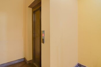 Hotel Avinaav Inn,,2 star