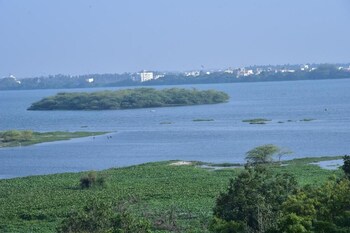 Majestic Lakeview,,2 star