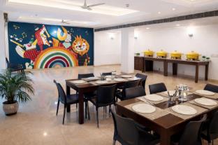 emblem arjun marg golf course road