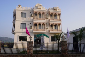 eco fort resort