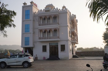 eco fort resort