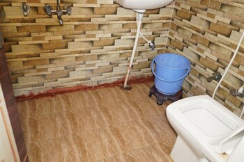 Eco Fort Resort,,3 star