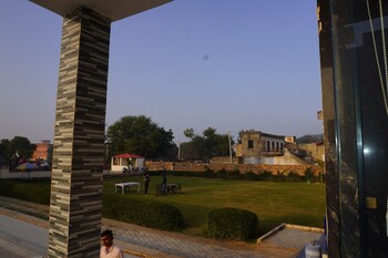 eco fort resort