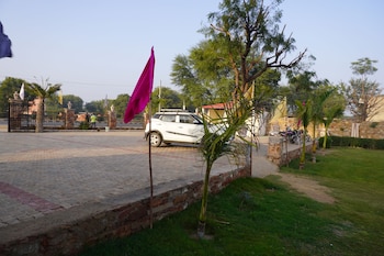 eco fort resort