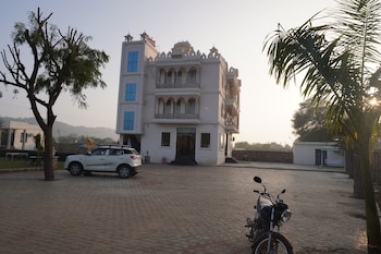 eco fort resort
