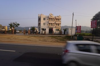 eco fort resort