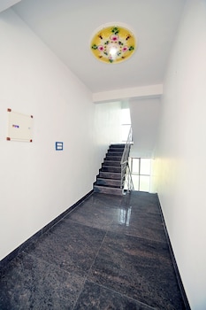 Hotel Sea Tides,,2 star