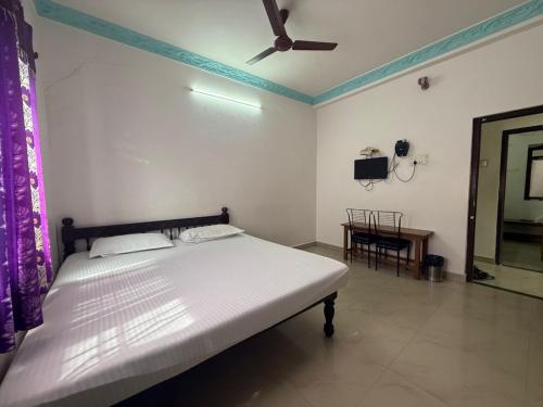 Parsha Ocean Breeze Inn,,2 star