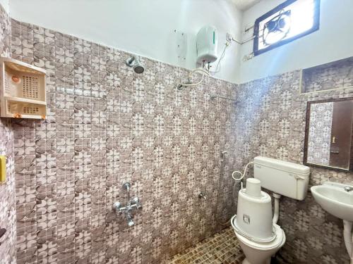 Parsha Ocean Breeze Inn,,2 star