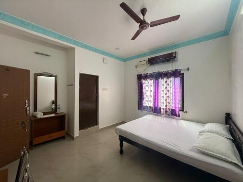 Parsha Ocean Breeze Inn,,2 star