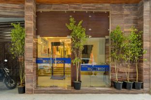 hotel rosewood suites near igi airport