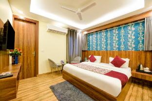 hotel rosewood suites near igi airport