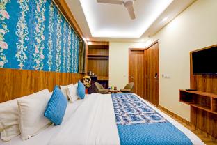 hotel rosewood suites near igi airport