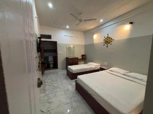 Twinkle Clouds Home Stay ,,2 star